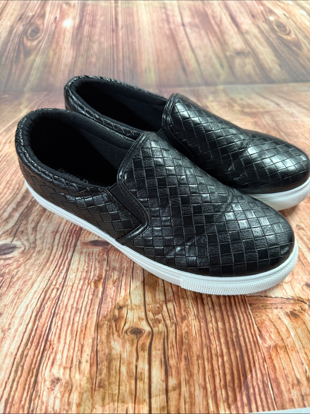 Chic Soul Pierre Dumas Comfort Foam Shoes